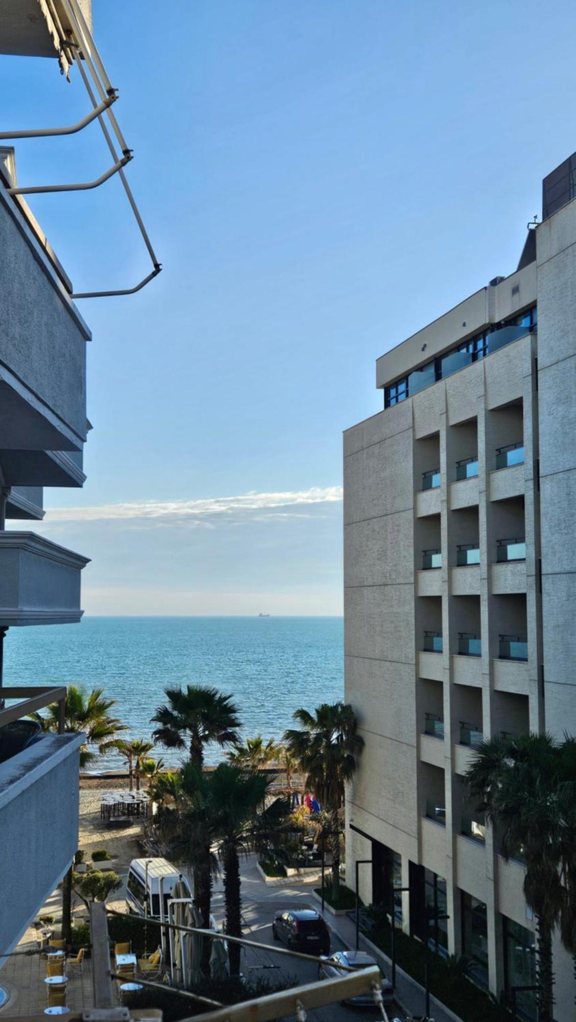 Sea View Apartament. Luxury Area In Durres Beach. Daire Dış mekan fotoğraf