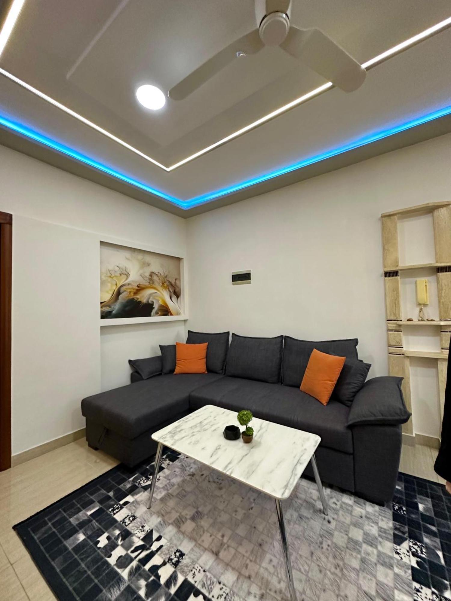 Sea View Apartament. Luxury Area In Durres Beach. Daire Dış mekan fotoğraf