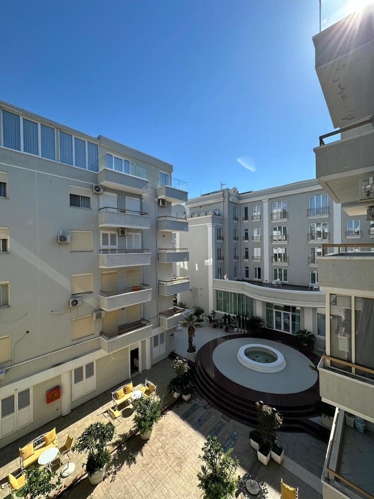 Sea View Apartament. Luxury Area In Durres Beach. Daire Dış mekan fotoğraf