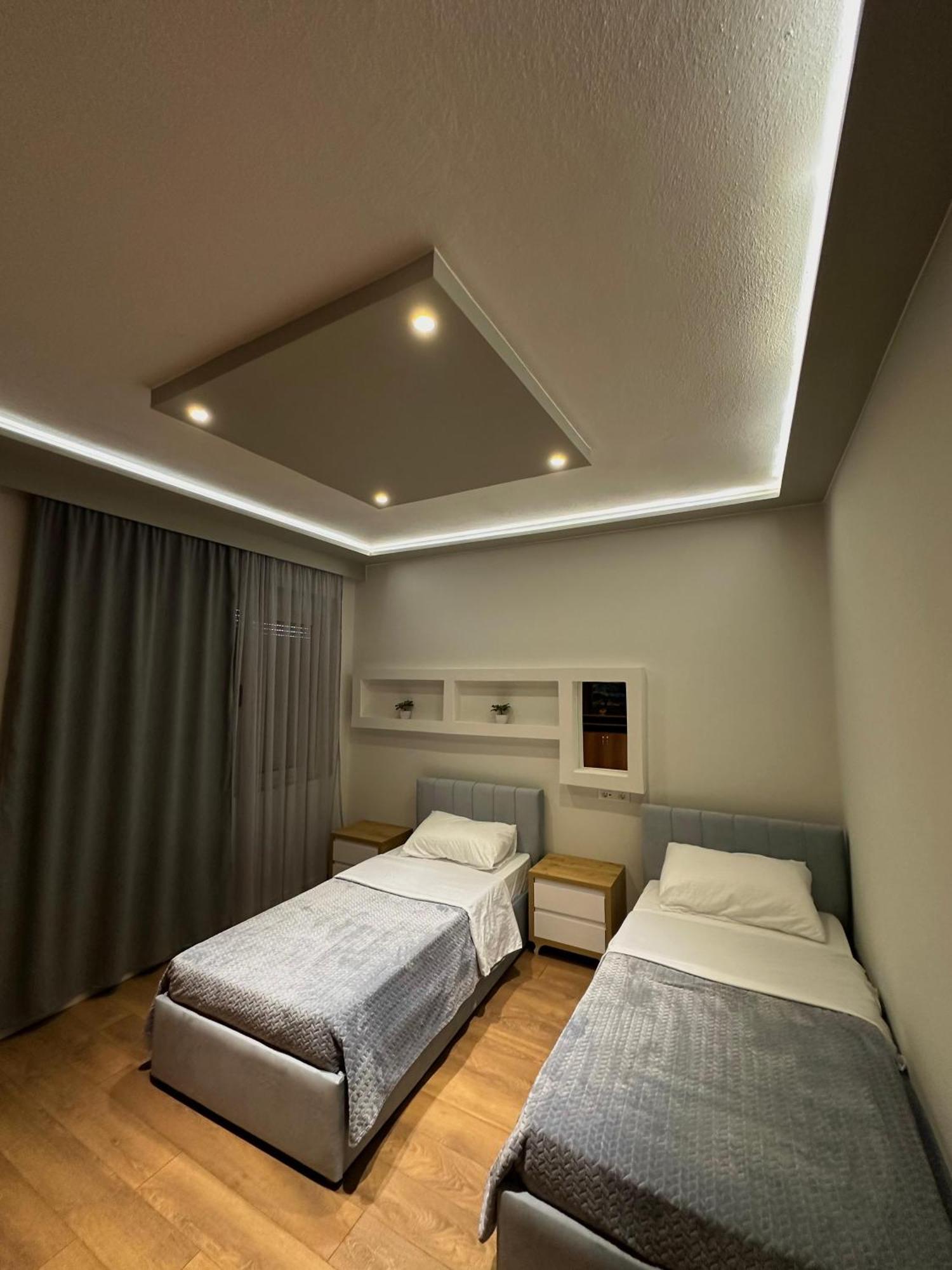 Sea View Apartament. Luxury Area In Durres Beach. Daire Dış mekan fotoğraf